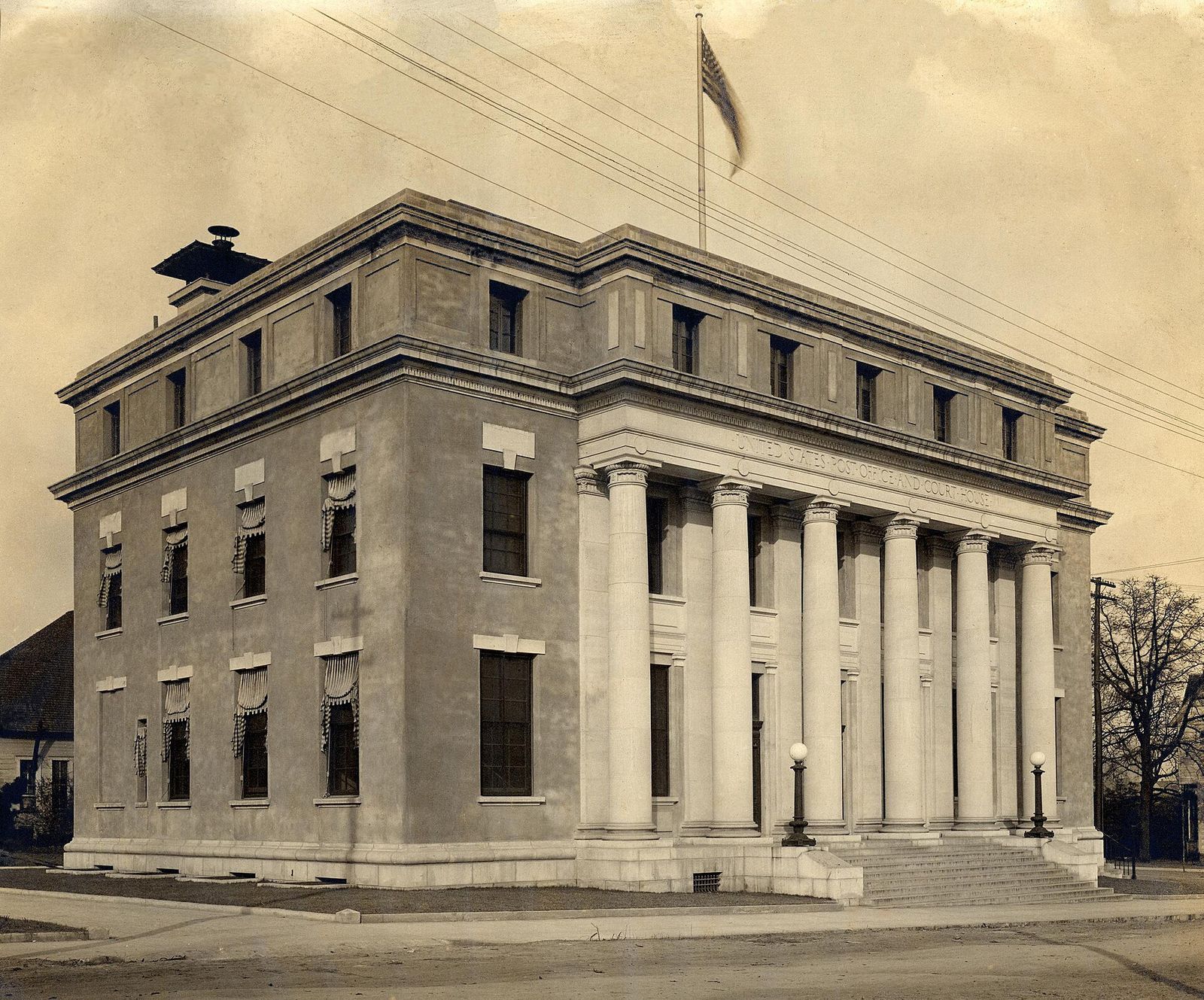 A photo from about 1911 of the newly completed U.S. Post Office and Court House in Dothan, Alabama