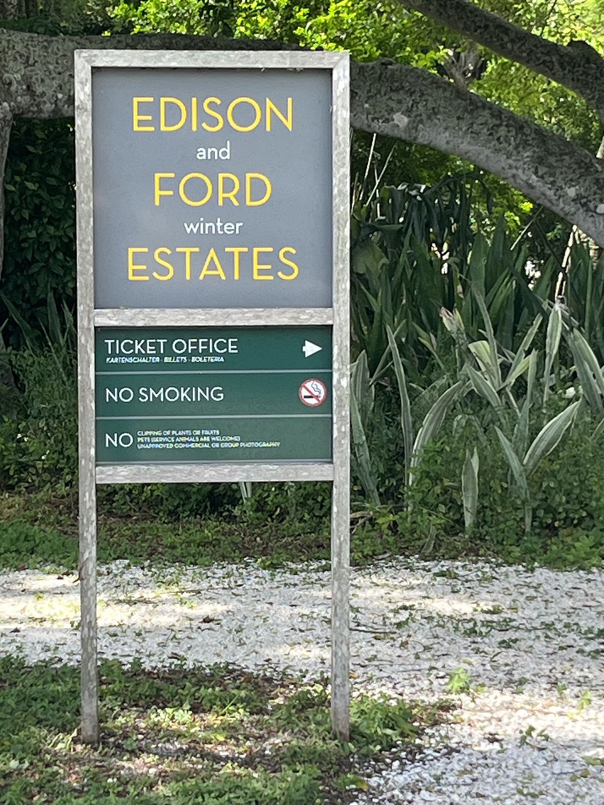 The entrance to the Edison and Ford Winter Estates in Fort Myers