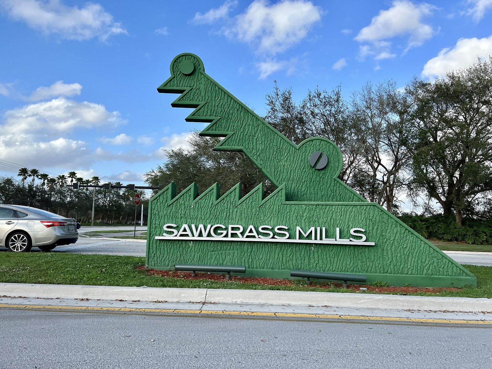 The Sawgrass Mills entrance sign in Sunrise