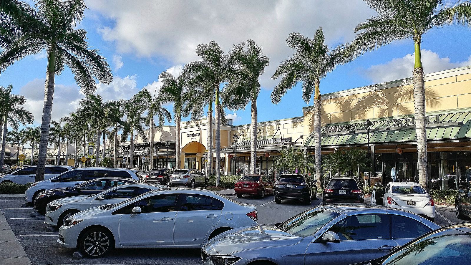 Shoppers inside Sawgrass Mills