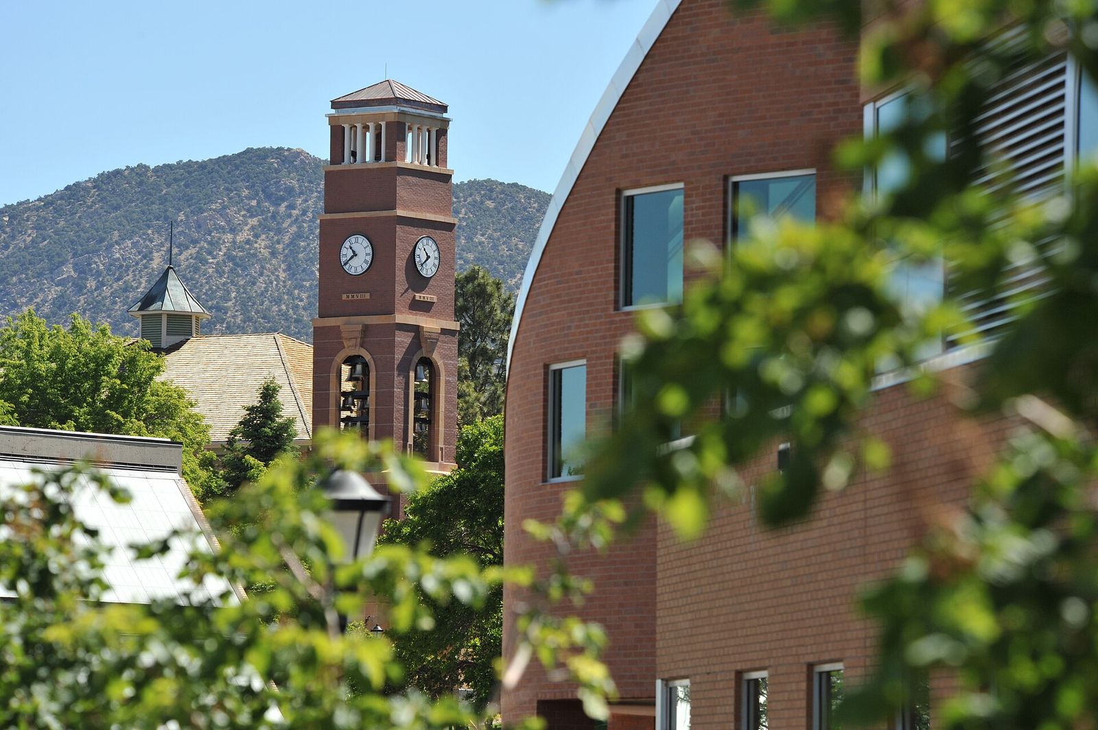 The Carter Carillon Bell Tower on the Southern Utah University campus, with hills behind