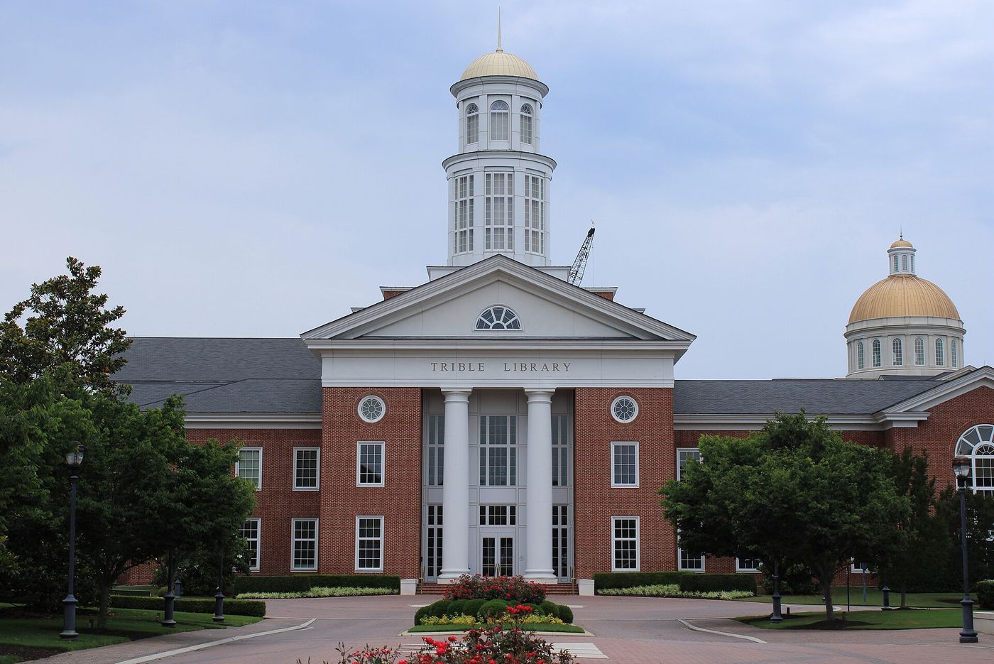 Trible Library with its cupola at Christopher Newport University