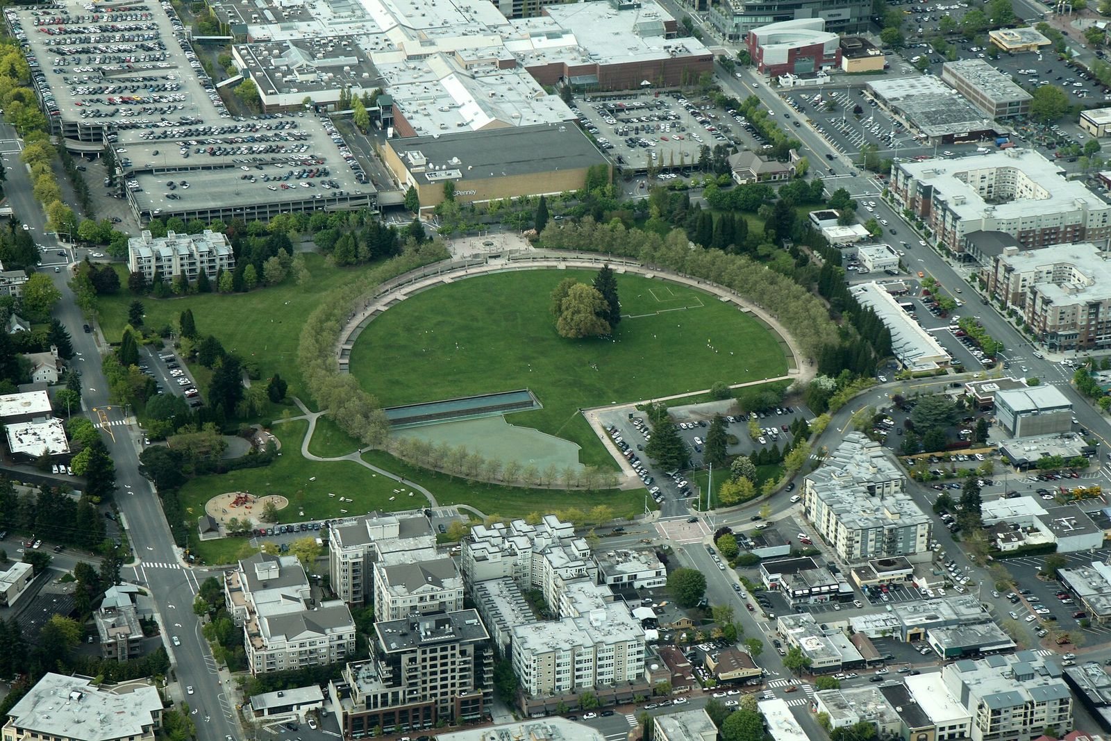 Aerial view of Bellevue Downtown Park and its circular lawn