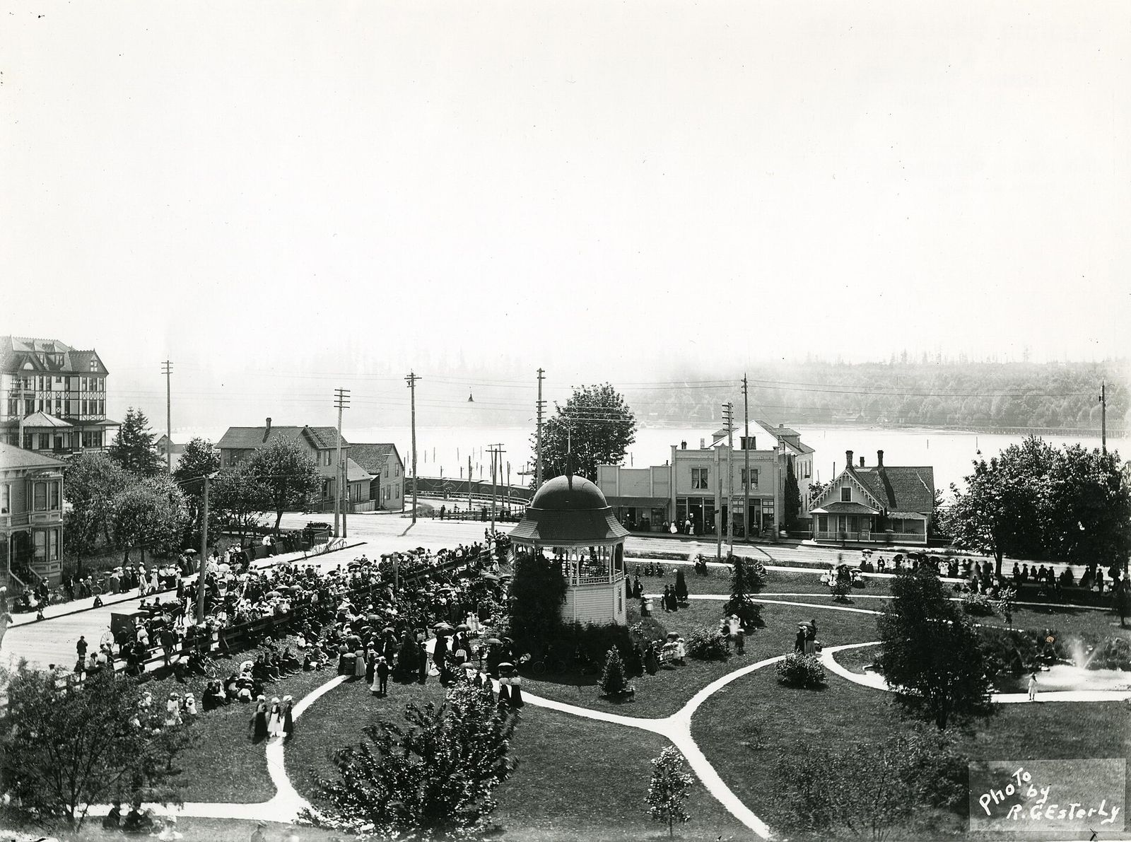 A crowd in Sylvester Park in downtown Olympia around 1900